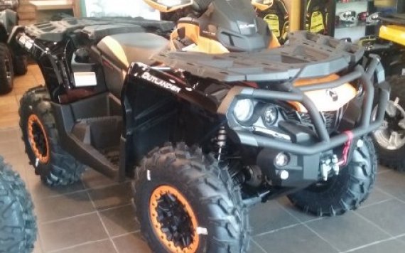 CAN-AM/OUTLANDER 1000 MAX XT-P